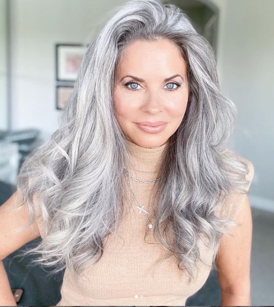 Going Grey – a Guide to Transitioning to a Silver Sister! - Mary Ann Weeks Aveda Going Grey – a Guide to Transitioning to a Silver Sister! - Mary Ann Weeks Aveda